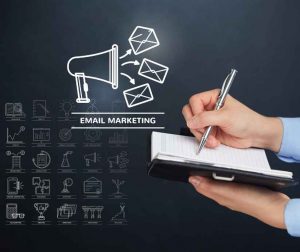 Personalizing Email Communication to Establish Trust